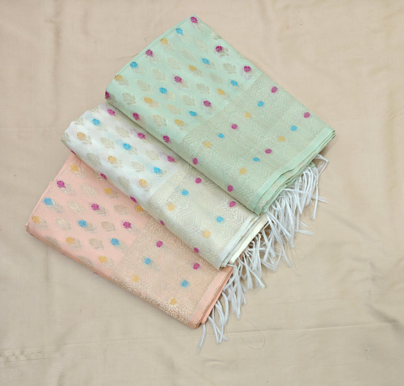 Mulmul Cotton Peach Booti suit