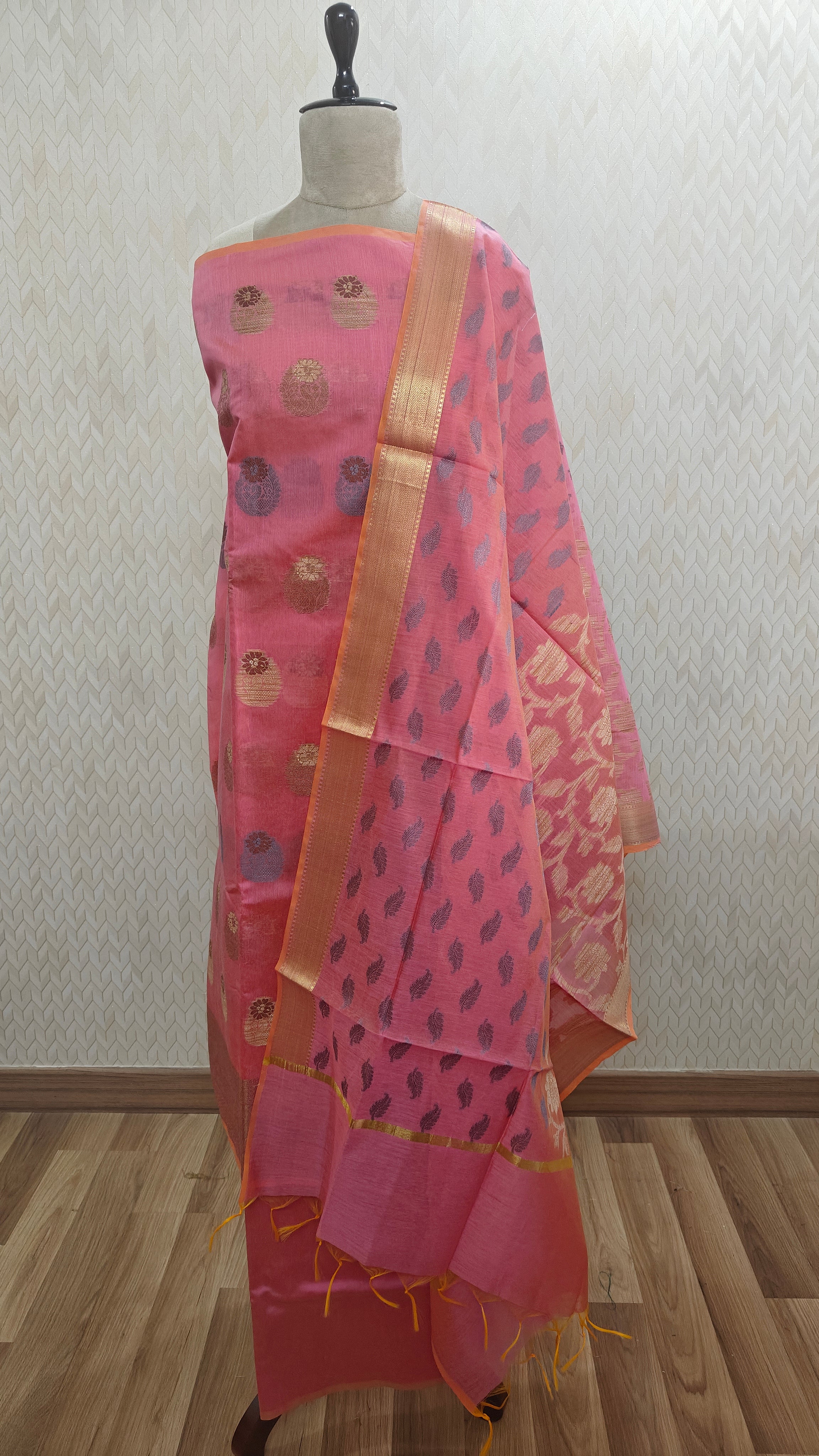 Cotton pink banarasi dupatta suit