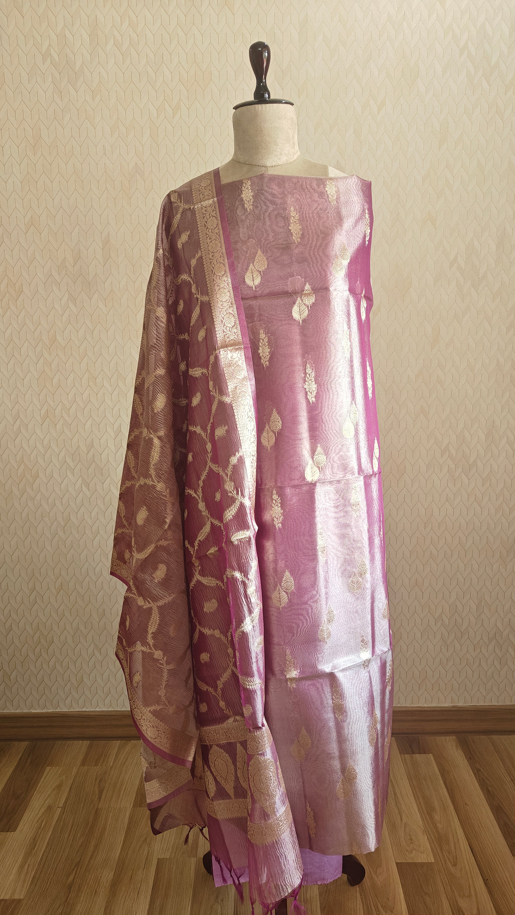 Elegant Pink Tissue Silk Suit with Crushed Tissue Dupatta