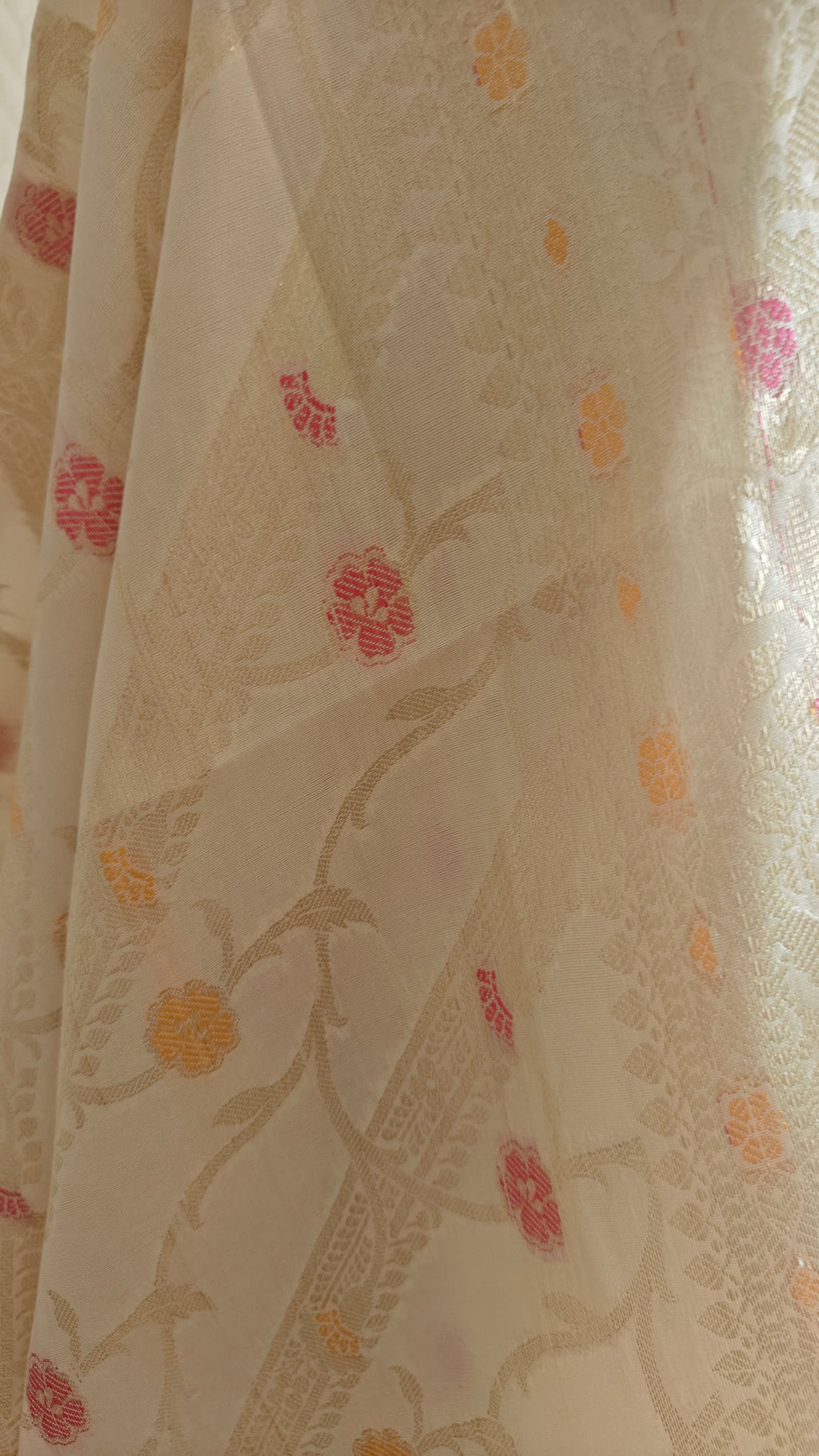 Mulmul cotton White Small booti suit