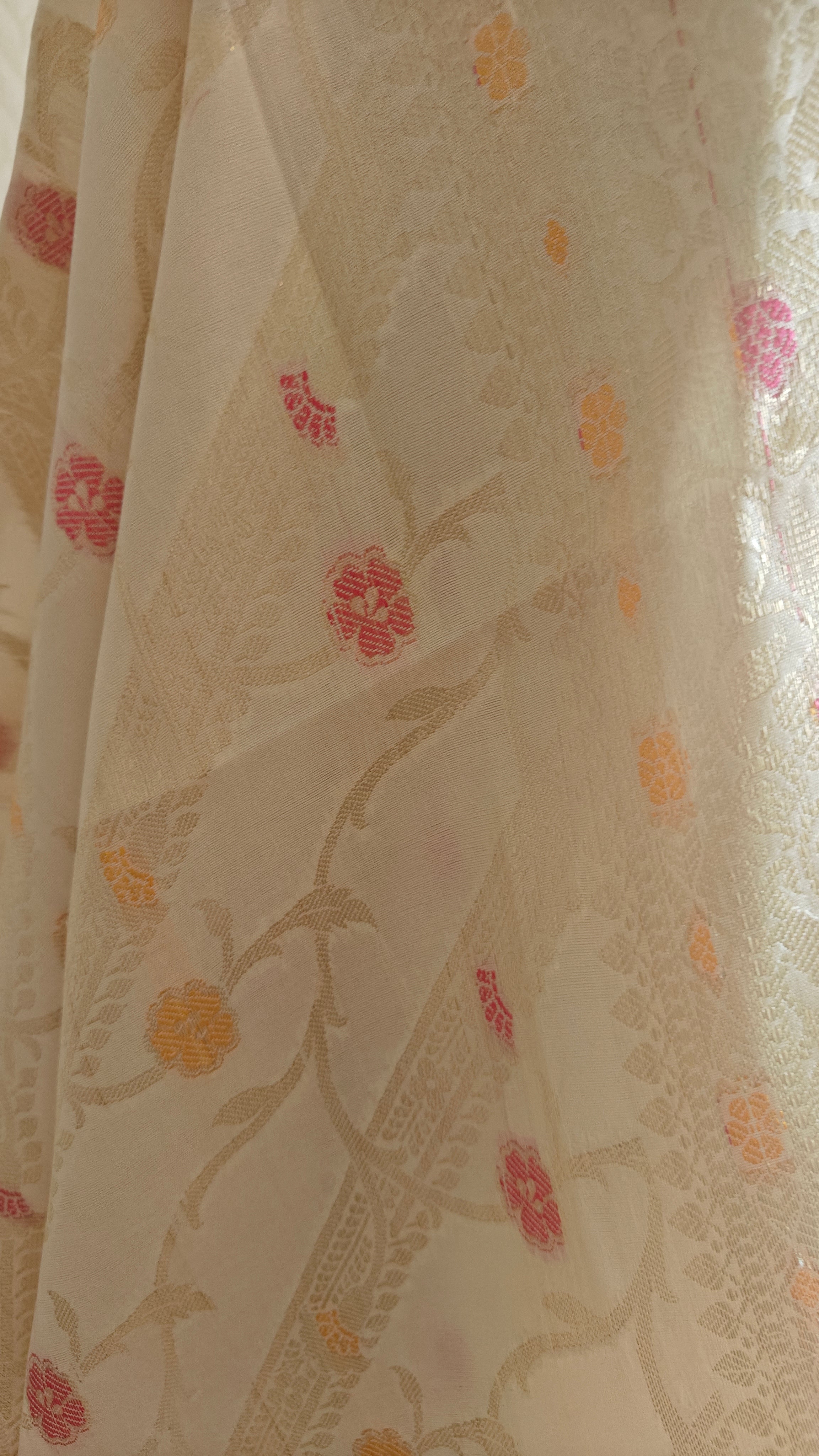 Mulmul cotton White Small booti suit