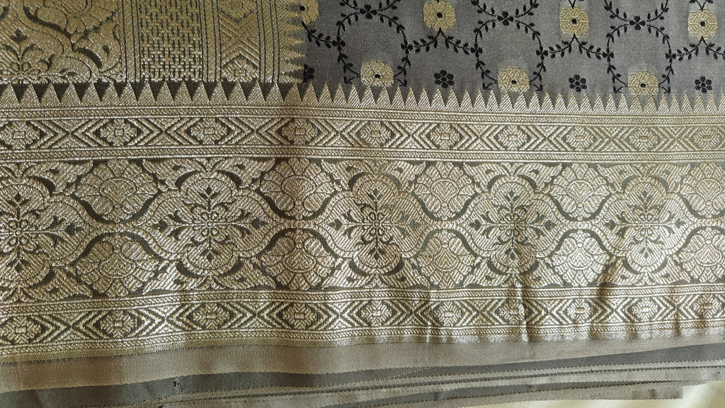 Grey Premium Banarasi Saree with Silver Zari Elegance