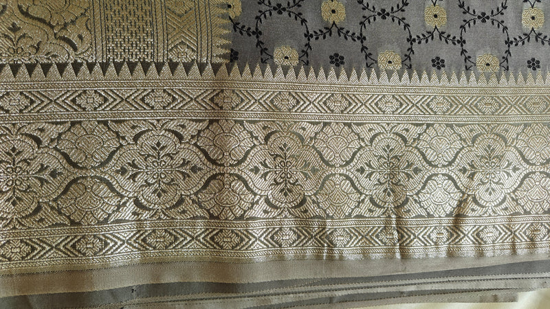 Grey Premium Banarasi Saree with Silver Zari Elegance