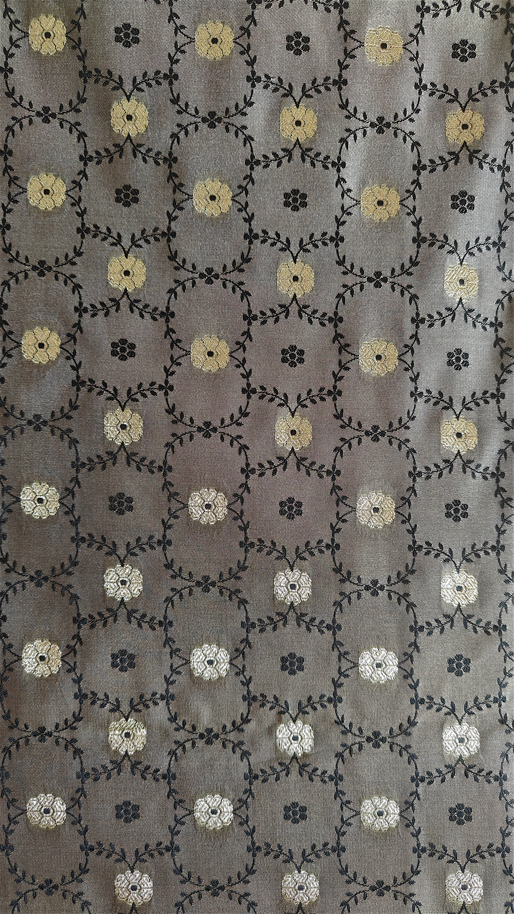 Grey Premium Banarasi Saree with Silver Zari Elegance