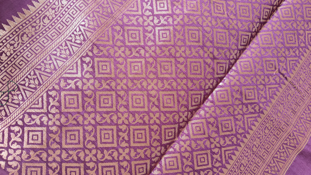 Chiniya Silk Meenakari Booti Saree