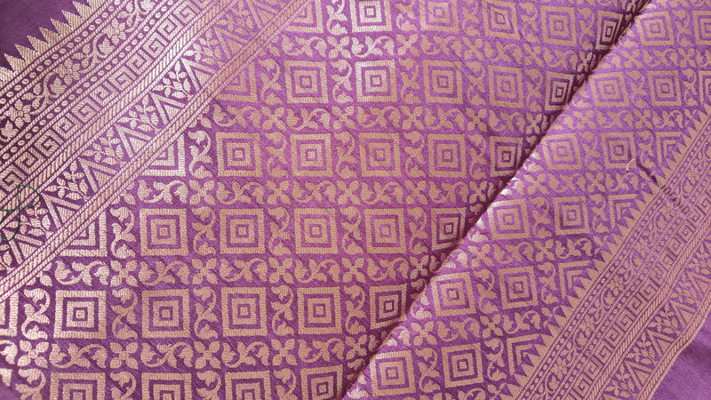 Chiniya Silk Meenakari Booti Saree